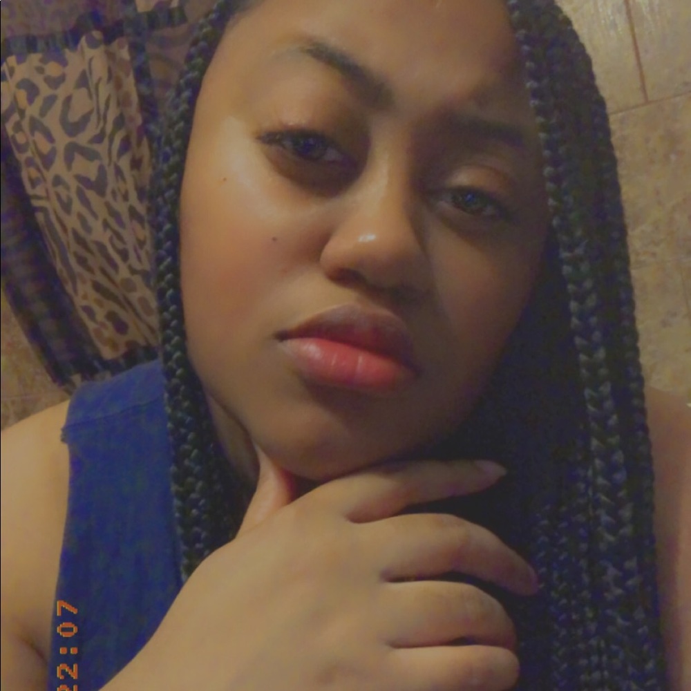 Meet your Posher, Tbria